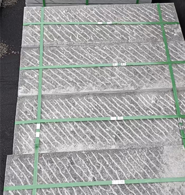 老青石板錾道面